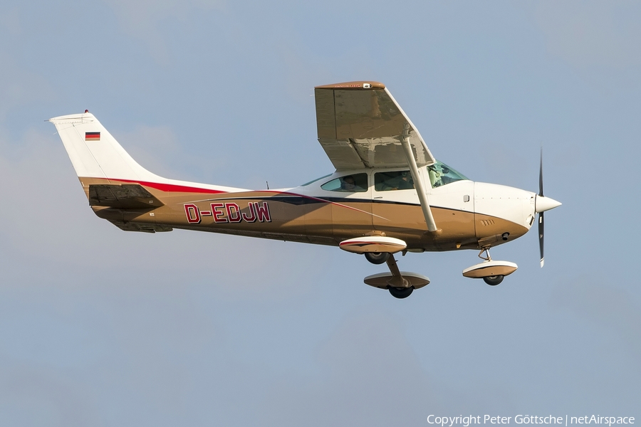 (Private) Cessna 182P Skylane (D-EDJW) | Photo 180344