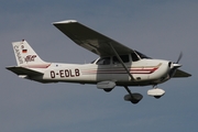 Canair Luftfahrtunternehmen Cessna 172S Skyhawk SP (D-EDLB) at  Neumuenster, Germany