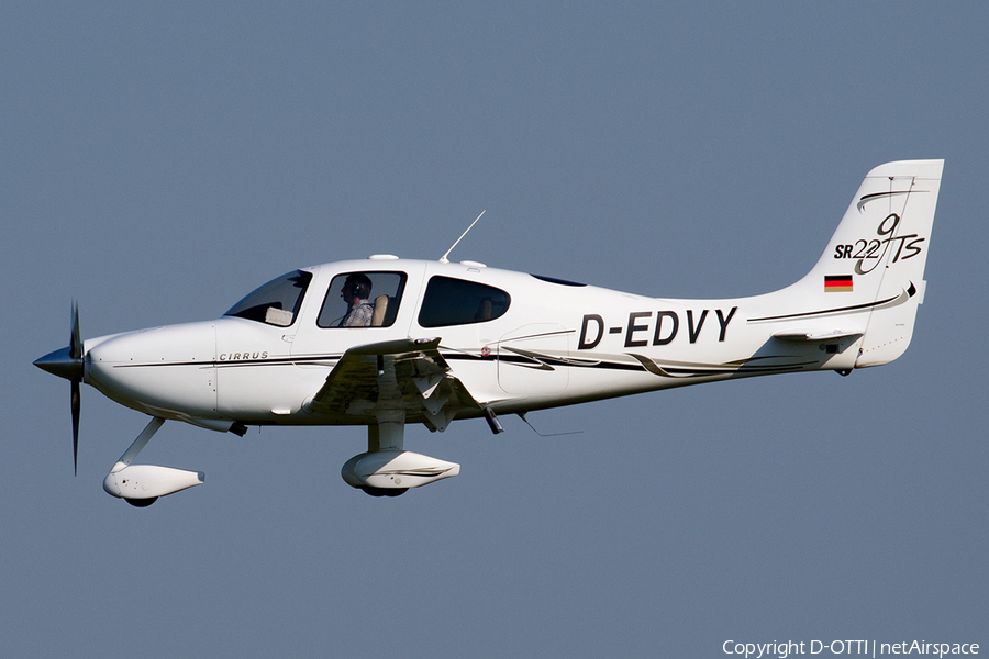 (Private) Cirrus SR22 G2 GTS (D-EDVY) | Photo 453219