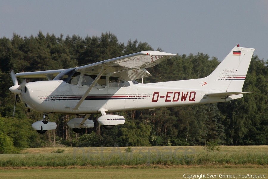 Aero-Club Hodenhagen Cessna 172R Skyhawk (D-EDWQ) | Photo 582147