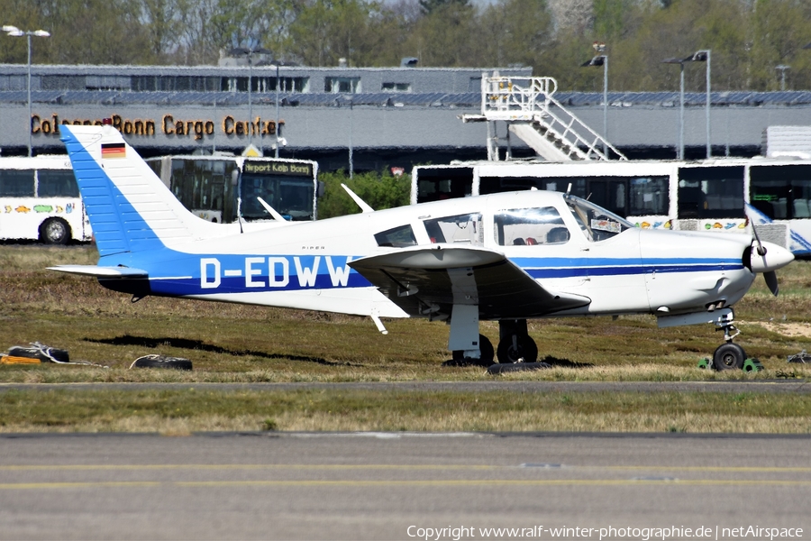 (Private) Piper PA-28R-200 Cherokee Arrow II (D-EDWW) | Photo 449155