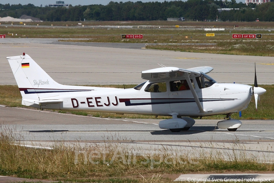 HFC Hamburg Cessna 172R Skyhawk (D-EEJJ) | Photo 387994