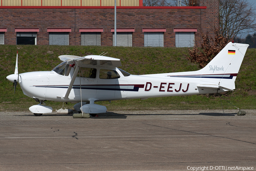 HFC Hamburg Cessna 172R Skyhawk (D-EEJJ) | Photo 486712