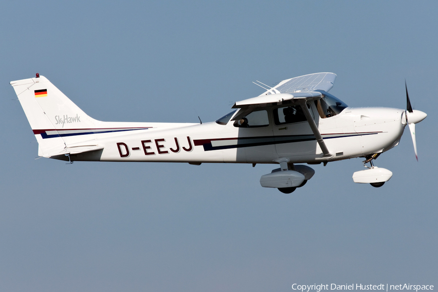 HFC Hamburg Cessna 172R Skyhawk (D-EEJJ) | Photo 495477