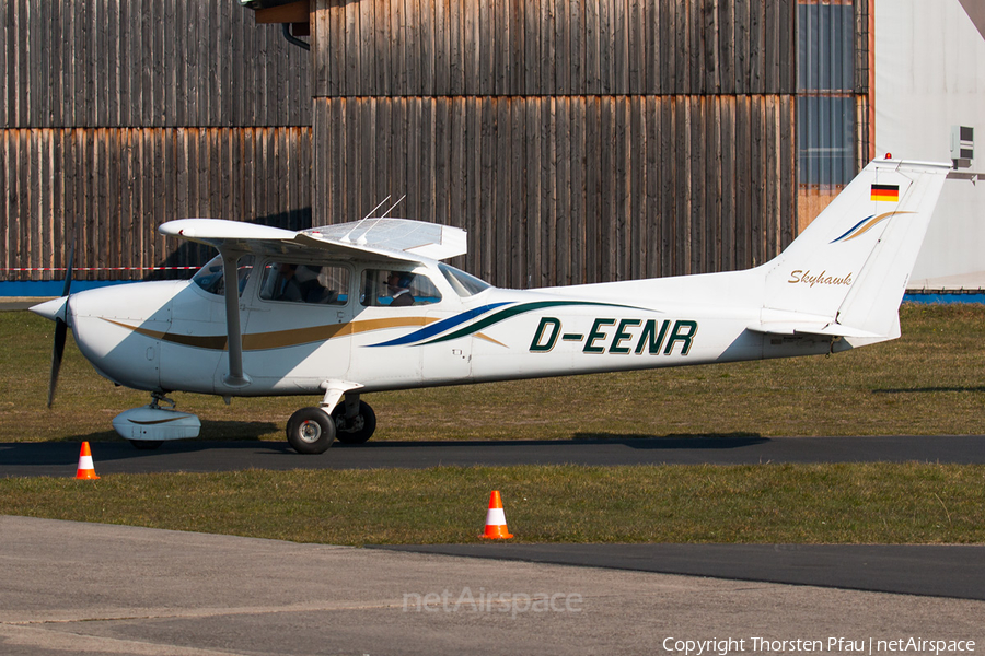 (Private) Cessna F172M Skyhawk (D-EENR) | Photo 102082