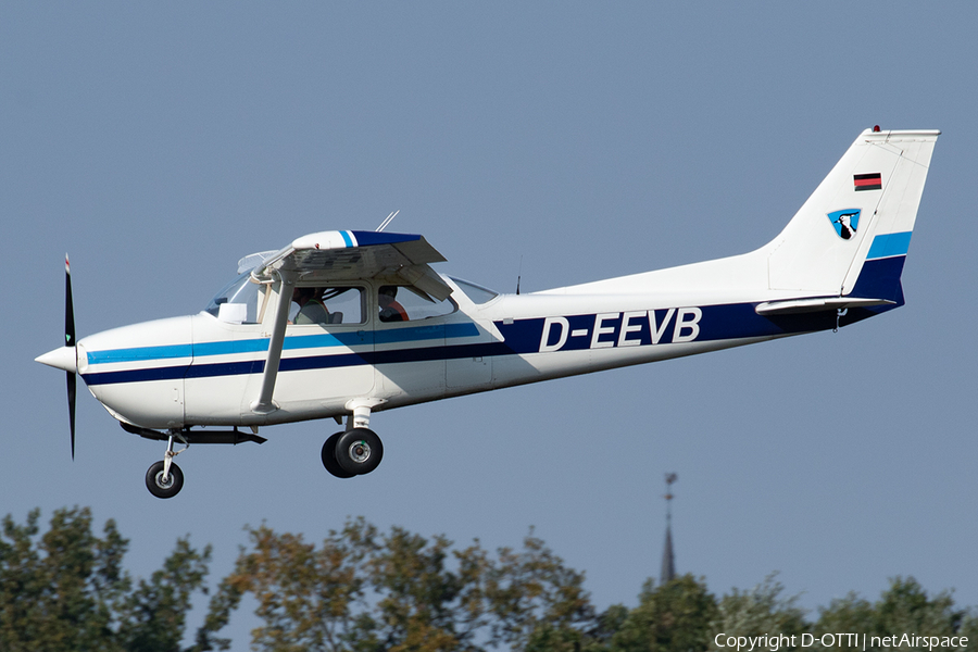 Motorfluggruppe Wilhelmshaven-Friesland e.V. Cessna F172M Skyhawk (D-EEVB) | Photo 405172