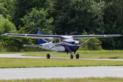 FLN - Frisia-Luftverkehr Cessna 182T Skylane (D-EFLK) at  Stade, Germany