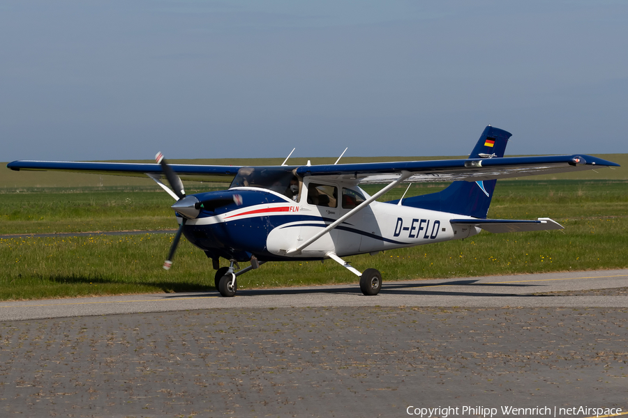 FLN - Frisia-Luftverkehr Cessna 182T Skylane (D-EFLO) | Photo 385813