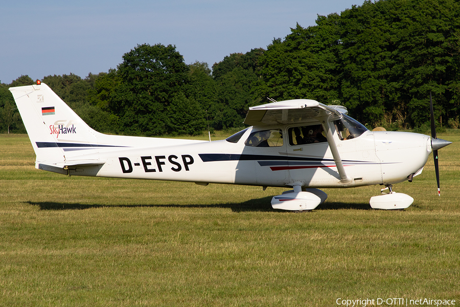 Sportflieger Club Porta-Westfalica Cessna 172S Skyhawk SP (D-EFSP) | Photo 582907