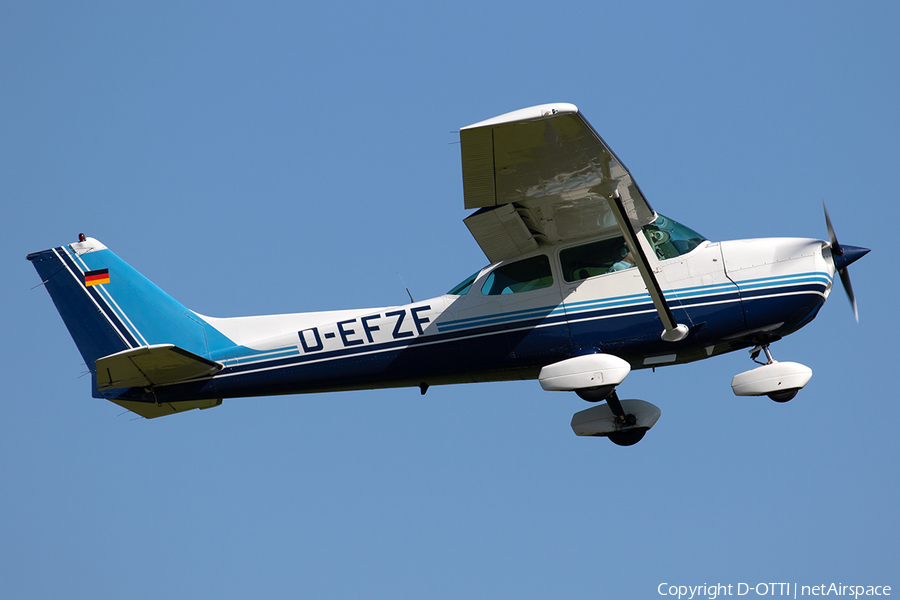 (Private) Cessna 172N Skyhawk (D-EFZF) | Photo 314641