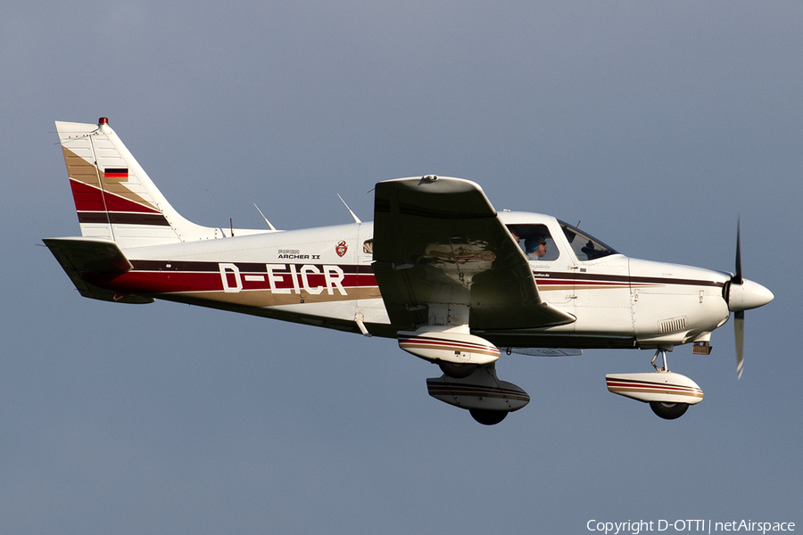 Flugdienst Günther Piper PA-28-181 Archer II (D-EICR) | Photo 324063