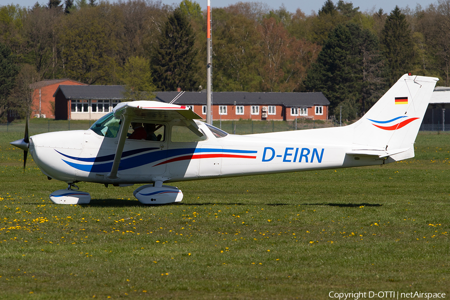 (Private) Cessna F172N Skyhawk II (D-EIRN) | Photo 314657