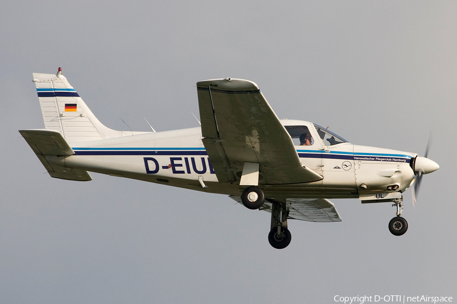 HFC Hamburg Piper PA-28R-200 Cherokee Arrow II (D-EIUL) | Photo 268254