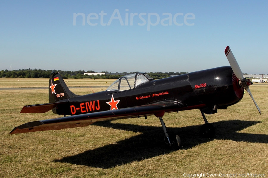 (Private) Yakovlev Yak-50 (D-EIWJ) | Photo 574505