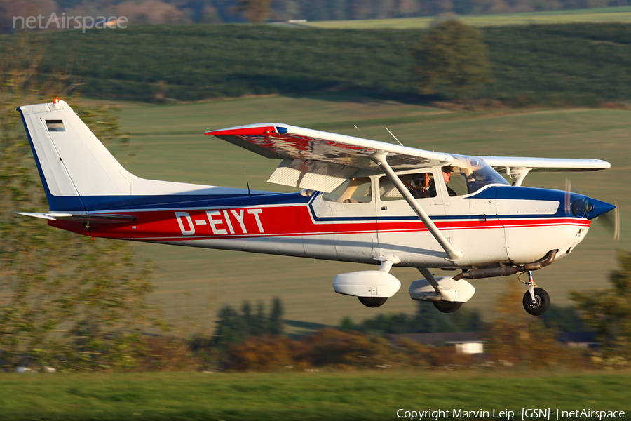 (Private) Cessna F172N Skyhawk II (D-EIYT) | Photo 59002