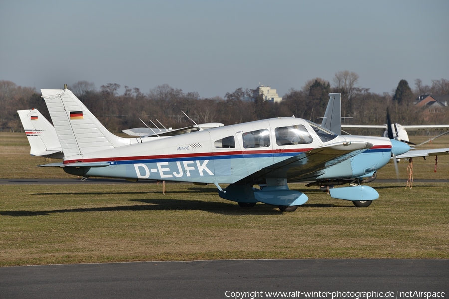 (Private) Piper PA-28-181 Archer II (D-EJFK) | Photo 344779