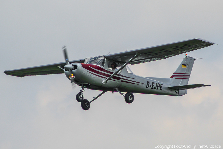 Aero-Beta Flight Training Cessna F152 (D-EJPE) | Photo 118452