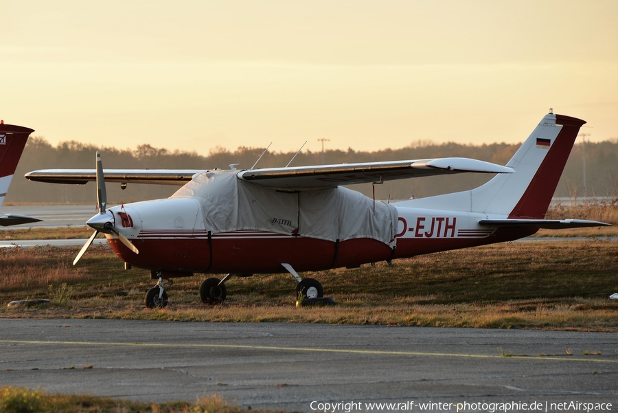 (Private) Cessna T210J Turbo Centurion (D-EJTH) | Photo 322014