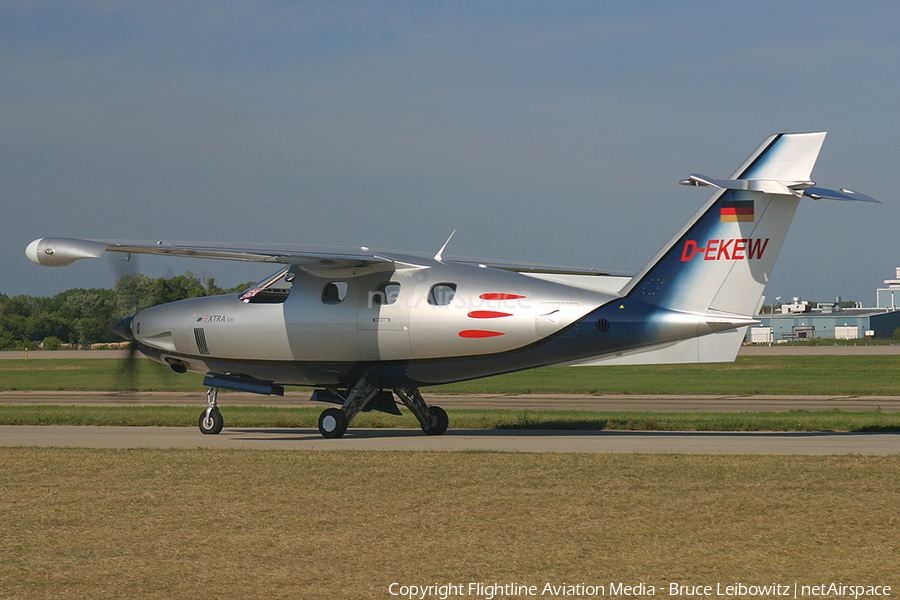 Extra Aircraft Extra EA-500 (D-EKEW) | Photo 168692