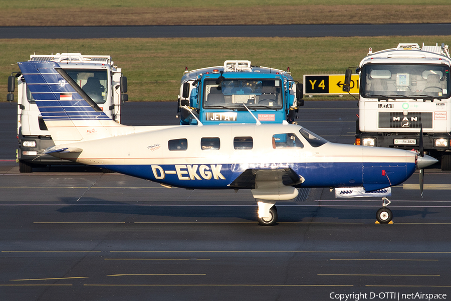 Motorflugschule Egelsbach Piper PA-46-350P Malibu Mirage (D-EKGK) | Photo 363247