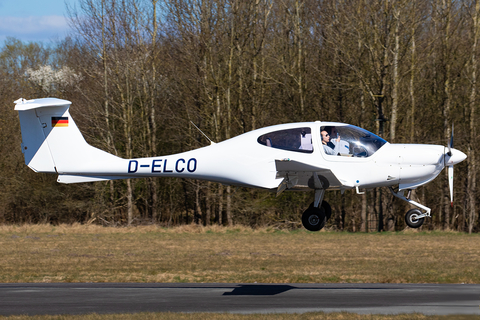 Flugschule Hamburg Diamond DA40 Diamond Star (D-ELCO) at  Flensburg - Schaferhaus, Germany
