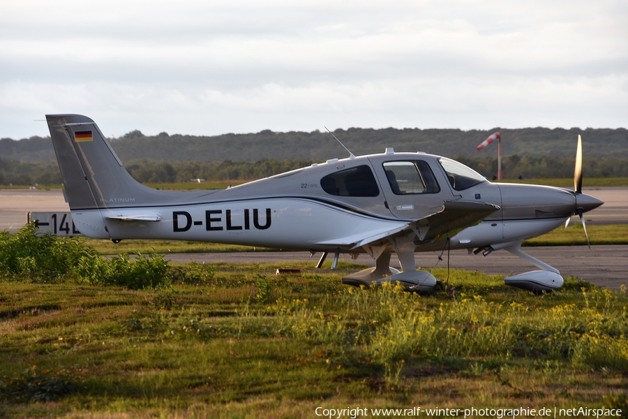 (Private) Cirrus SR22 G6 GTS (D-ELIU) | Photo 379065