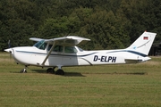 (Private) Cessna 172P Skyhawk (D-ELPH) at  Neumuenster, Germany