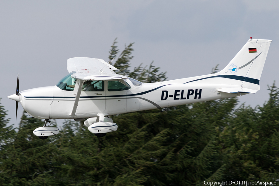 (Private) Cessna 172P Skyhawk (D-ELPH) | Photo 168136