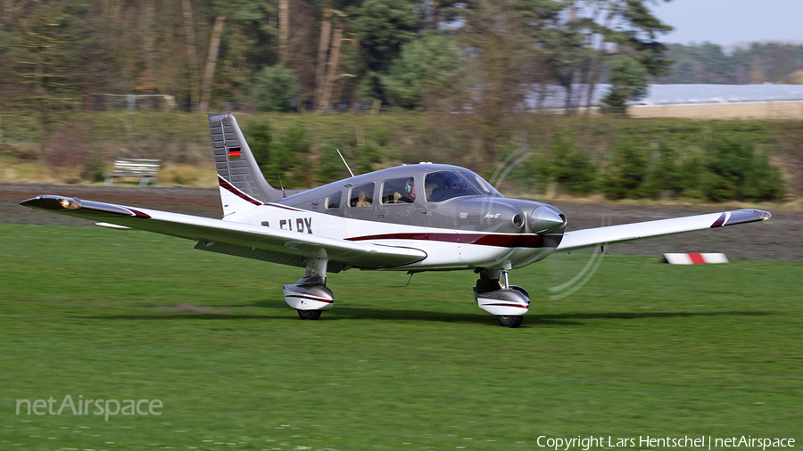 Airbus HFB Motorfluggruppe Piper PA-28-181 Archer III (D-ELPX) | Photo 104004