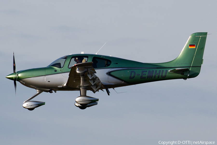 (Private) Cirrus SR22T G6 GTS Platinum (D-EMHU) | Photo 422637