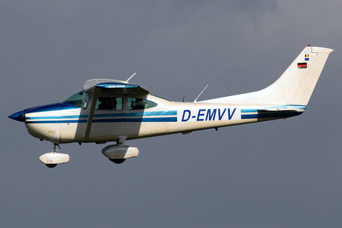 (Private) Cessna F182Q Skylane (D-EMVV) at  Hamburg - Fuhlsbuettel (Helmut Schmidt), Germany