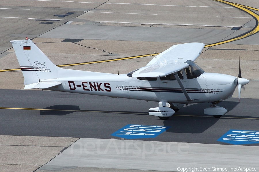 HFC Hamburg Cessna 172R Skyhawk (D-ENKS) | Photo 51223