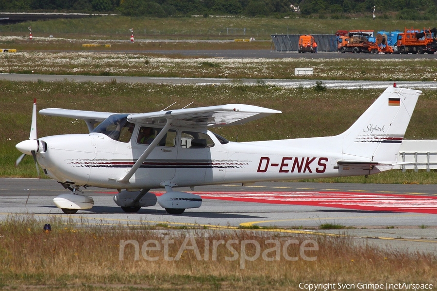 HFC Hamburg Cessna 172R Skyhawk (D-ENKS) | Photo 387995