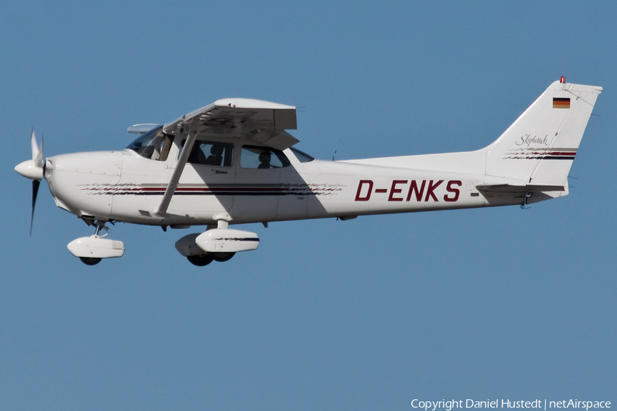 HFC Hamburg Cessna 172R Skyhawk (D-ENKS) | Photo 414612