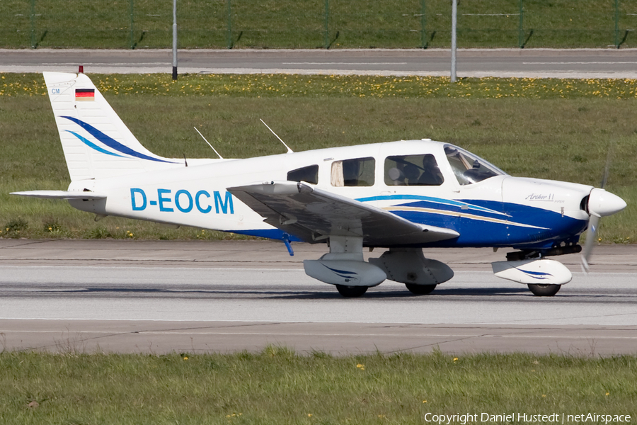 Airbus HFB Motorfluggruppe Piper PA-28-181 Archer II (D-EOCM) | Photo 414398