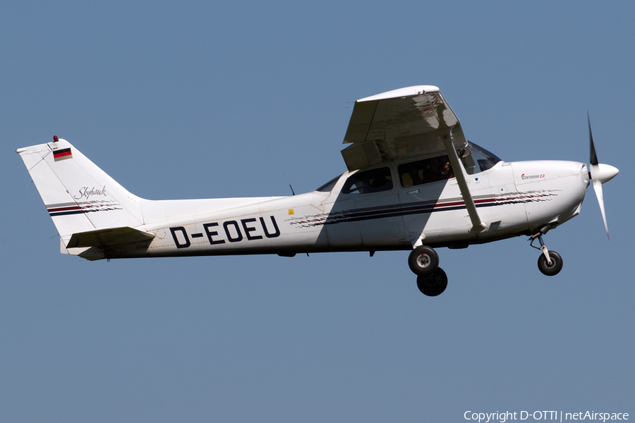 Aeroclub Hamburg Cessna 172R Skyhawk (D-EOEU) | Photo 314659