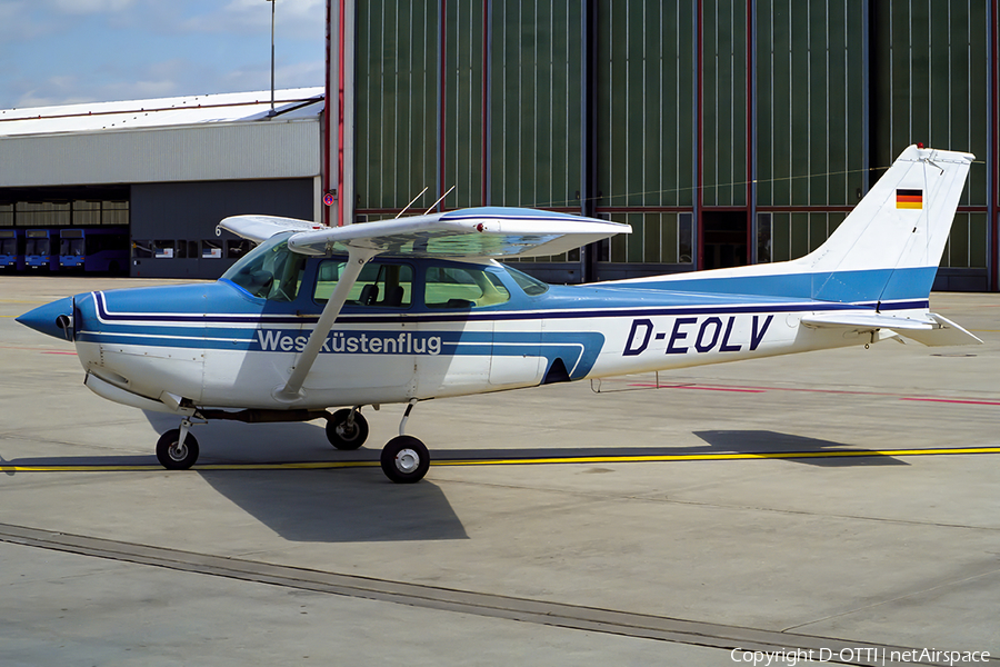 Westküstenflug Cessna 172RG Cutlass (D-EOLV) | Photo 676652