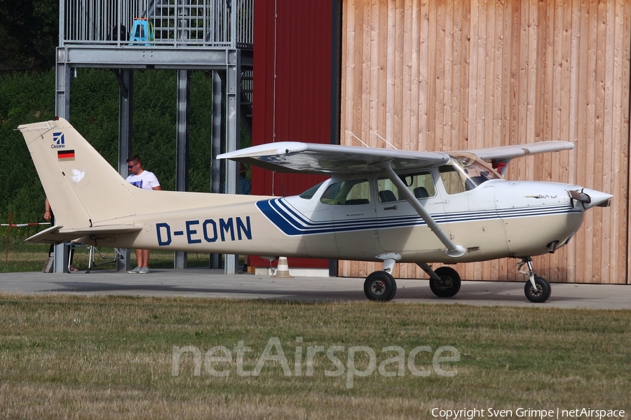 (Private) Cessna 172P Skyhawk II (D-EOMN) | Photo 458158