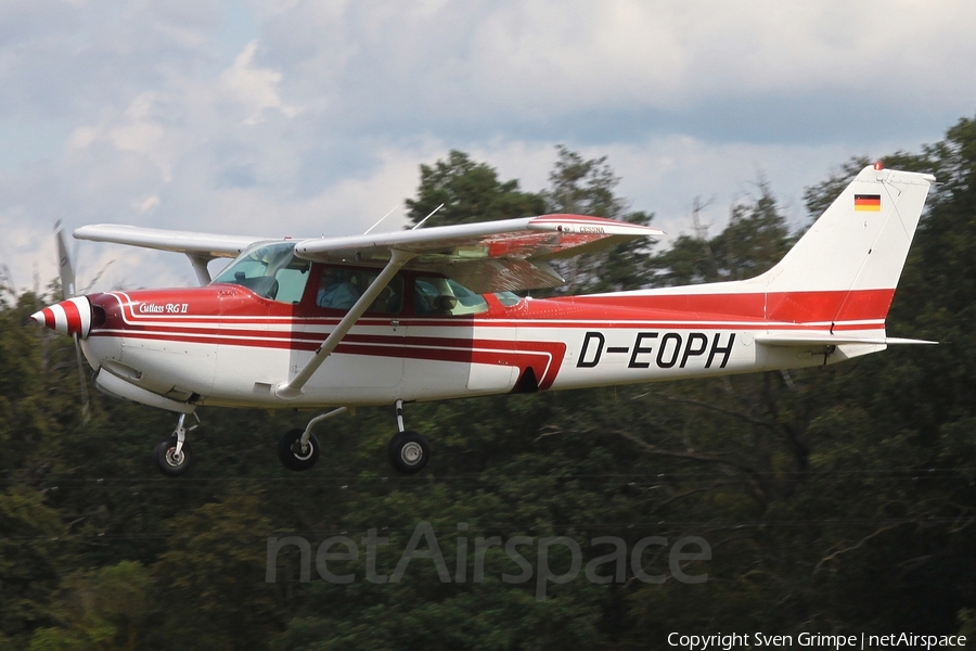 (Private) Cessna 172RG Cutlass (D-EOPH) | Photo 467765