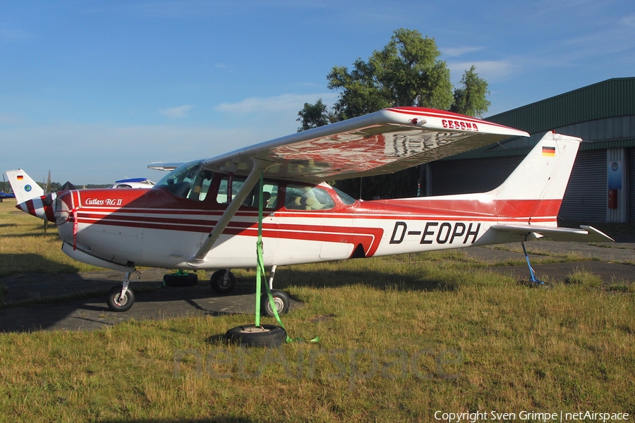 (Private) Cessna 172RG Cutlass (D-EOPH) | Photo 631425