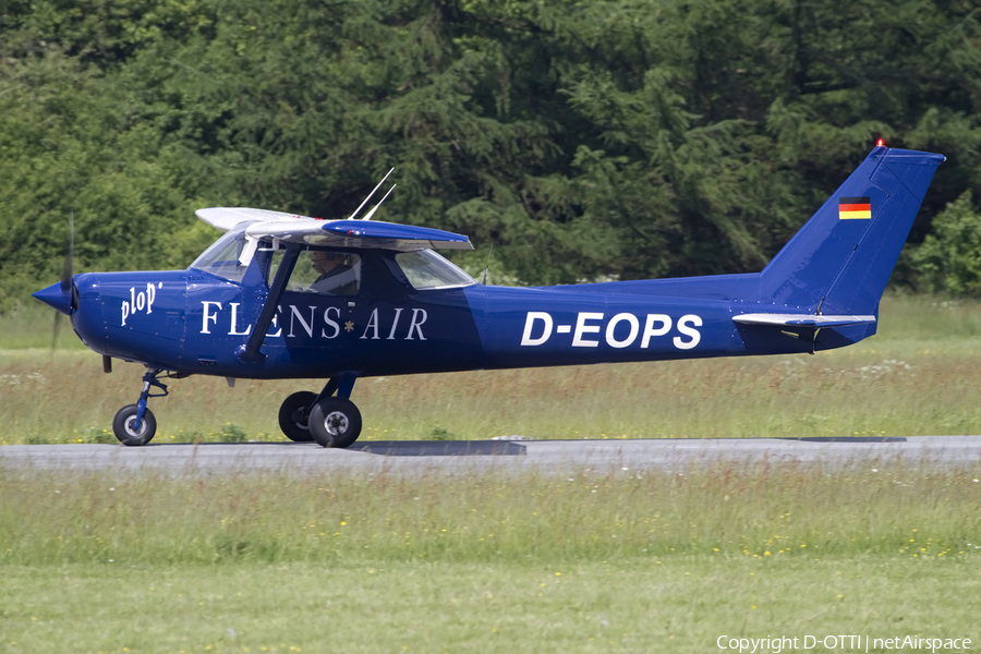 (Private) Cessna F152 (D-EOPS) | Photo 437327