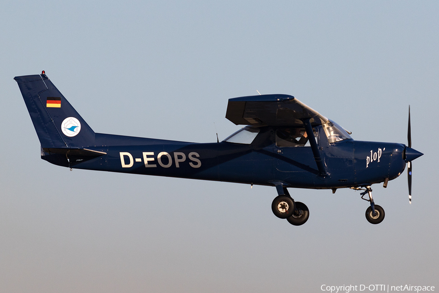 (Private) Cessna F152 (D-EOPS) | Photo 142244