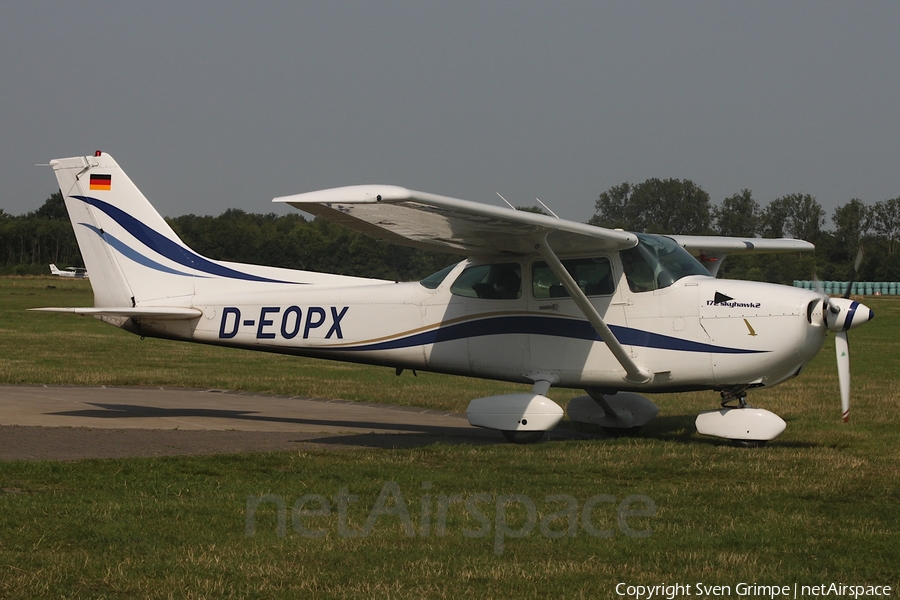 Airbus HFB Motorfluggruppe Cessna 172P Skyhawk (D-EOPX) | Photo 579341