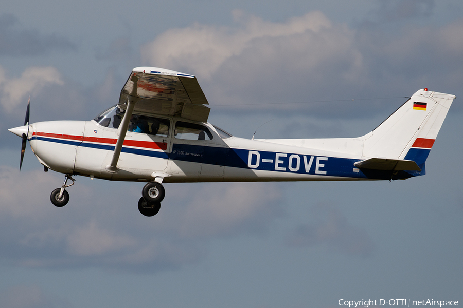 Air Hamburg Cessna F172N Skyhawk II (D-EOVE) | Photo 440810