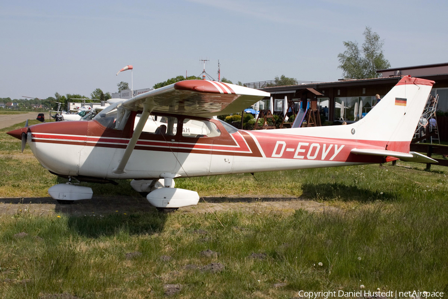 (Private) Cessna F172N Skyhawk (D-EOVY) | Photo 545620