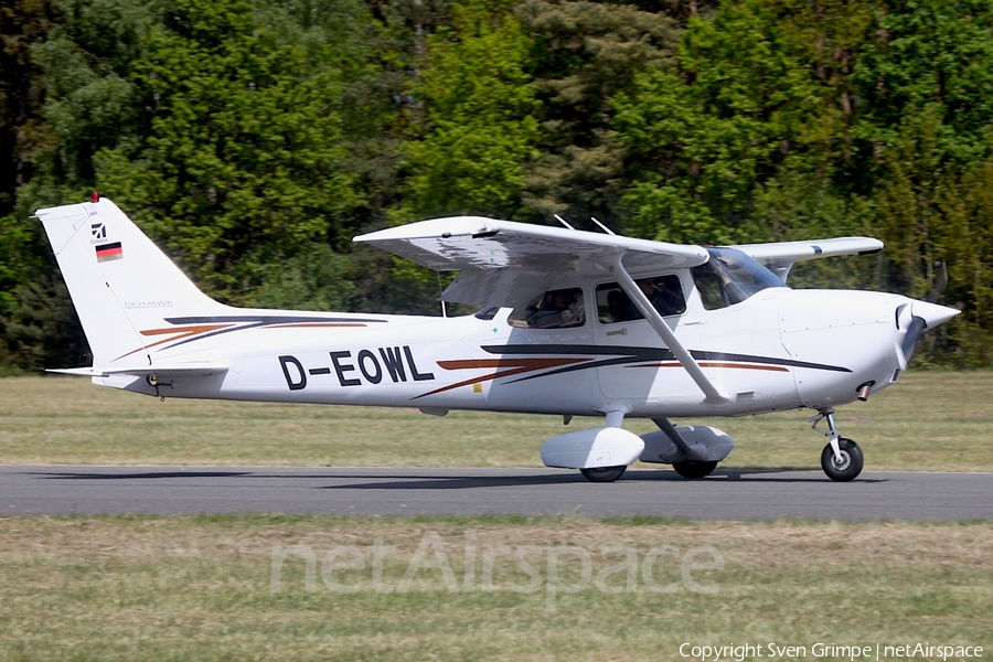 FSV Cumulus Uelzen Cessna 172R Skyhawk (D-EOWL) | Photo 572044