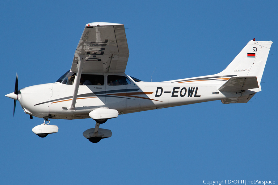 FSV Cumulus Uelzen Cessna 172R Skyhawk (D-EOWL) | Photo 451847