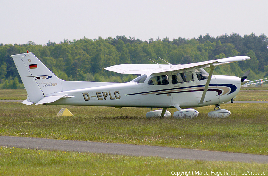 (Private) Cessna 172S Skyhawk SP (D-EPLC) | Photo 125084