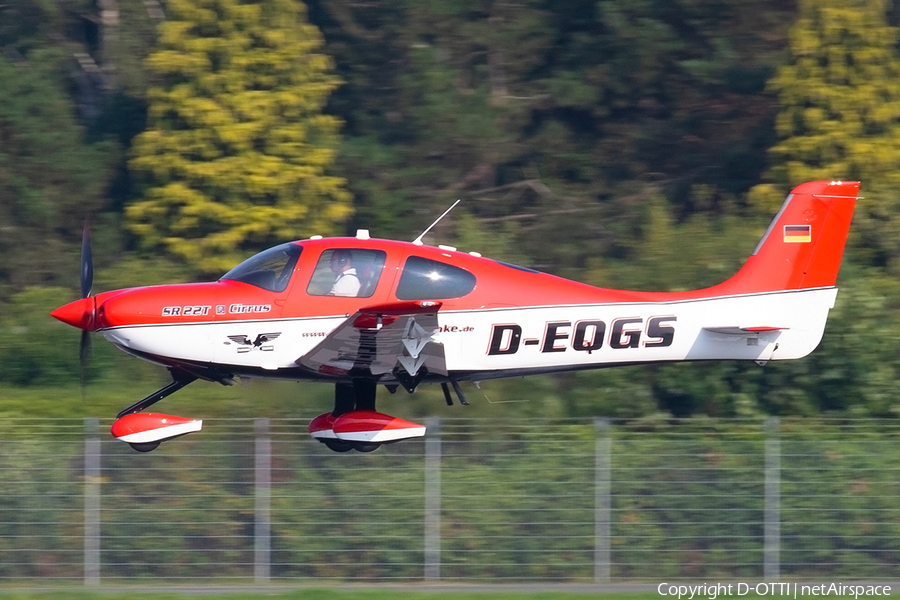 Flugschule Stahnke Cirrus SR22T (D-EQGS) | Photo 344827