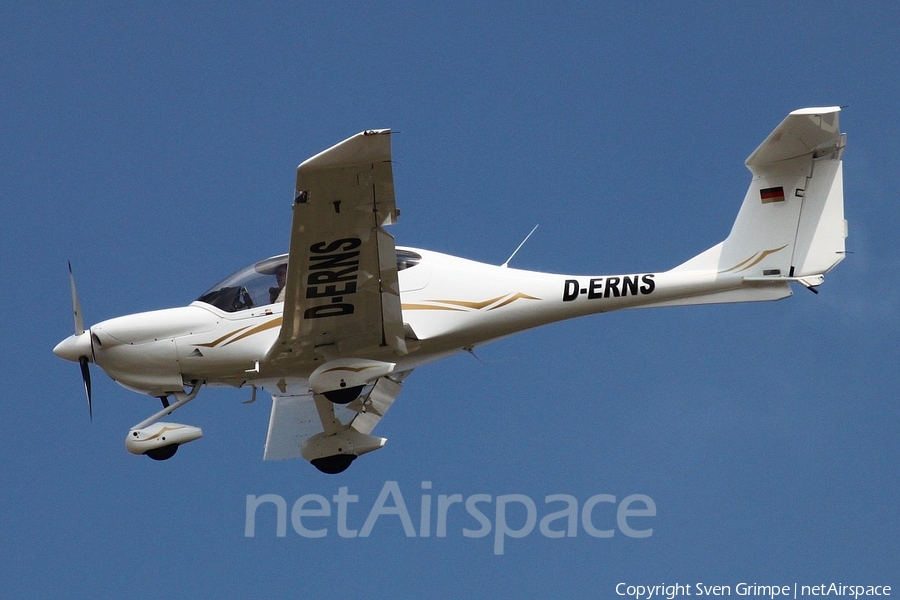 (Private) Diamond DA40 Diamond Star (D-ERNS) | Photo 53717